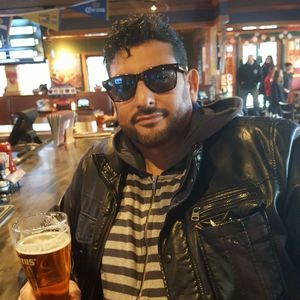 Meet your Posher, Tony colon